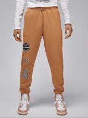 Air Jordan Men's Tan Drawstring Jogger Pants Sz M